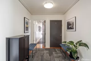 Photo #4: 423905501 Listing