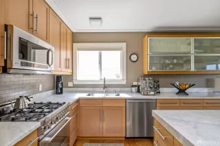 Photo #6: 423905501 Listing