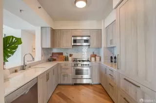 Photo #3: 423906140 Listing 