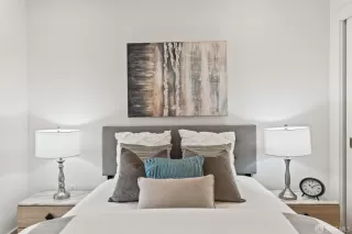 Photo #4: 423906466 Listing