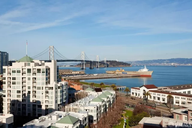 MLS: 423906607 Condo For Sale