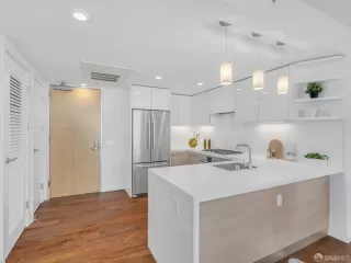 Photo #5: 423906684 Listing