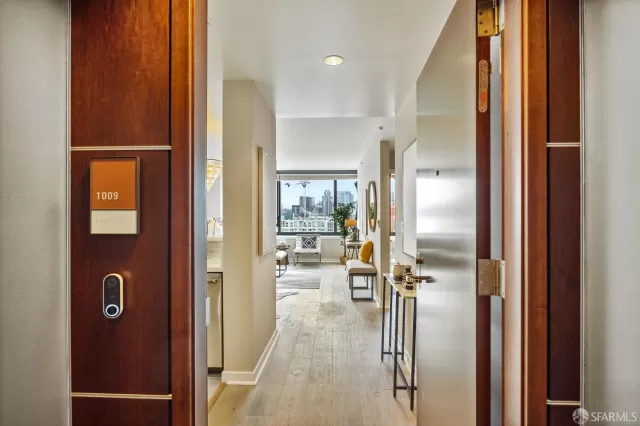 MLS: 423906903 Condo For Sale