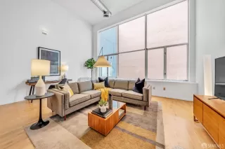 Photo #4: 423906904 Listing