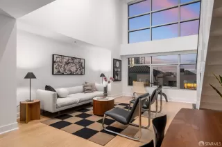 Photo #5: 423907126 Listing