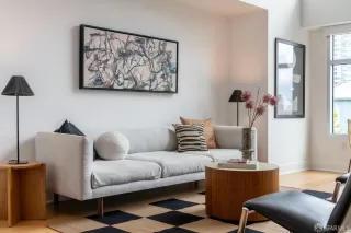 Photo #6: 423907126 Listing