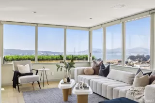 Photo #4: 423907221 Listing 