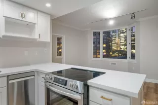 Photo #6: 423907286 Listing 