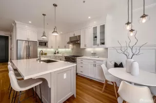 Photo #4: 423907428 Listing 