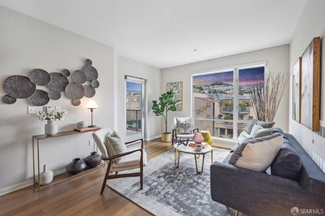 MLS: 423907561 Condo For Sale