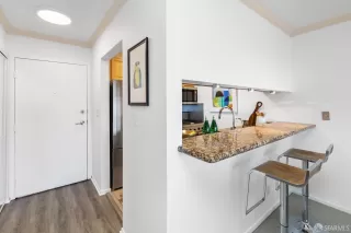 Photo #3: 423907612 Listing 