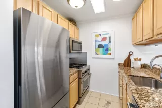 Photo #4: 423907612 Listing 