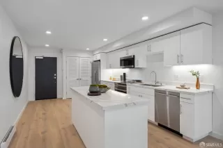 Photo #4: 423907768 Listing 