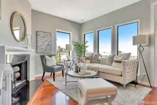 Photo #4: 423907791 Listing