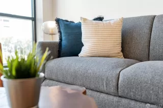 Photo #2: 423907909 Listing