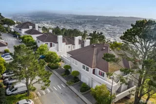 Photo #4: 423908231 Listing 