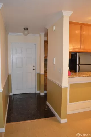 Photo #2: 423908561 Listing