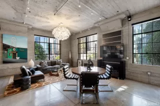 Photo #3: 423908573 Listing