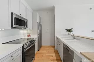 Photo #3: 423908580 Listing 