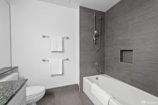 Photo #6: 423908580 Listing 