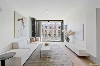 Photo #2: 423908607 Listing