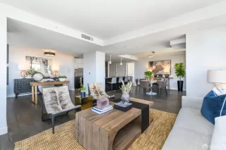 Photo #4: 423908860 Listing 