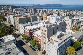 Photo #2: 423909225 Listing 