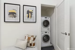 Photo #4: 423909248 Listing