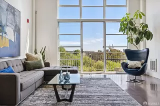 Photo #6: 423909520 Listing