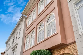 Photo #3: 423909629 Listing