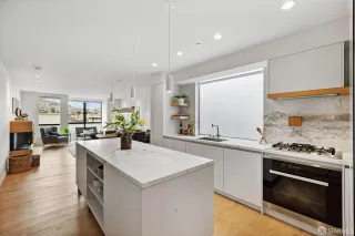 Photo #2: 423909995 Listing