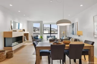 Photo #5: 423909995 Listing