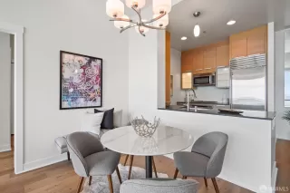 Photo #6: 423910522 Listing 