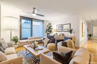 Photo #5: 423910632 Listing