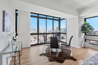 Photo #2: 423911370 Listing 