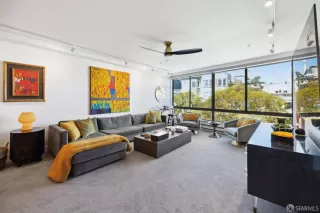 Photo #3: 423911429 Listing