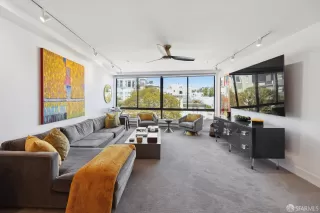 Photo #5: 423911429 Listing