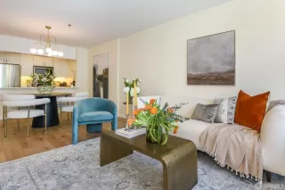 Photo #5: 423911447 Listing