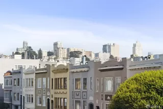 Photo #4: 423911676 Listing 