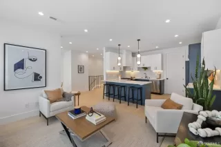 Photo #6: 423911747 Listing