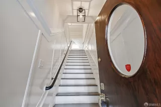 Photo #2: 423912004 Listing