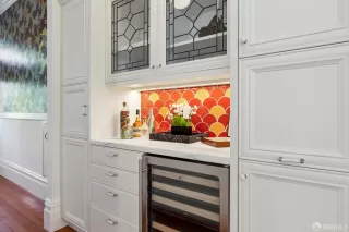 Photo #6: 423912248 Listing