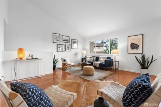 Photo #6: 423912318 Listing