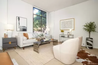 Photo #1: 423912337 Listing