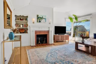 Photo #3: 423912642 Listing