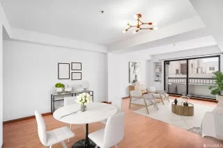 Photo #4: 423912776 Listing