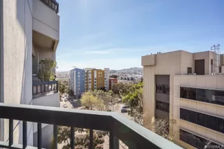 Photo #5: 423912776 Listing