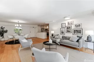 Photo #4: 423912790 Listing 