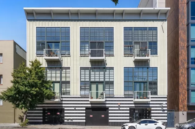 MLS: 423913105 Condo For Sale