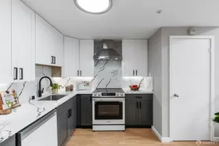 Photo #4: 423913105 Listing 